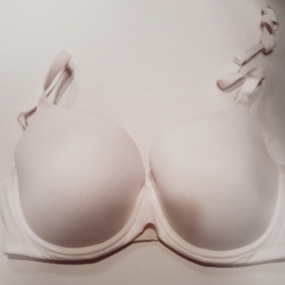 Victoria's secret semi demi bra - Picture 1 of 2